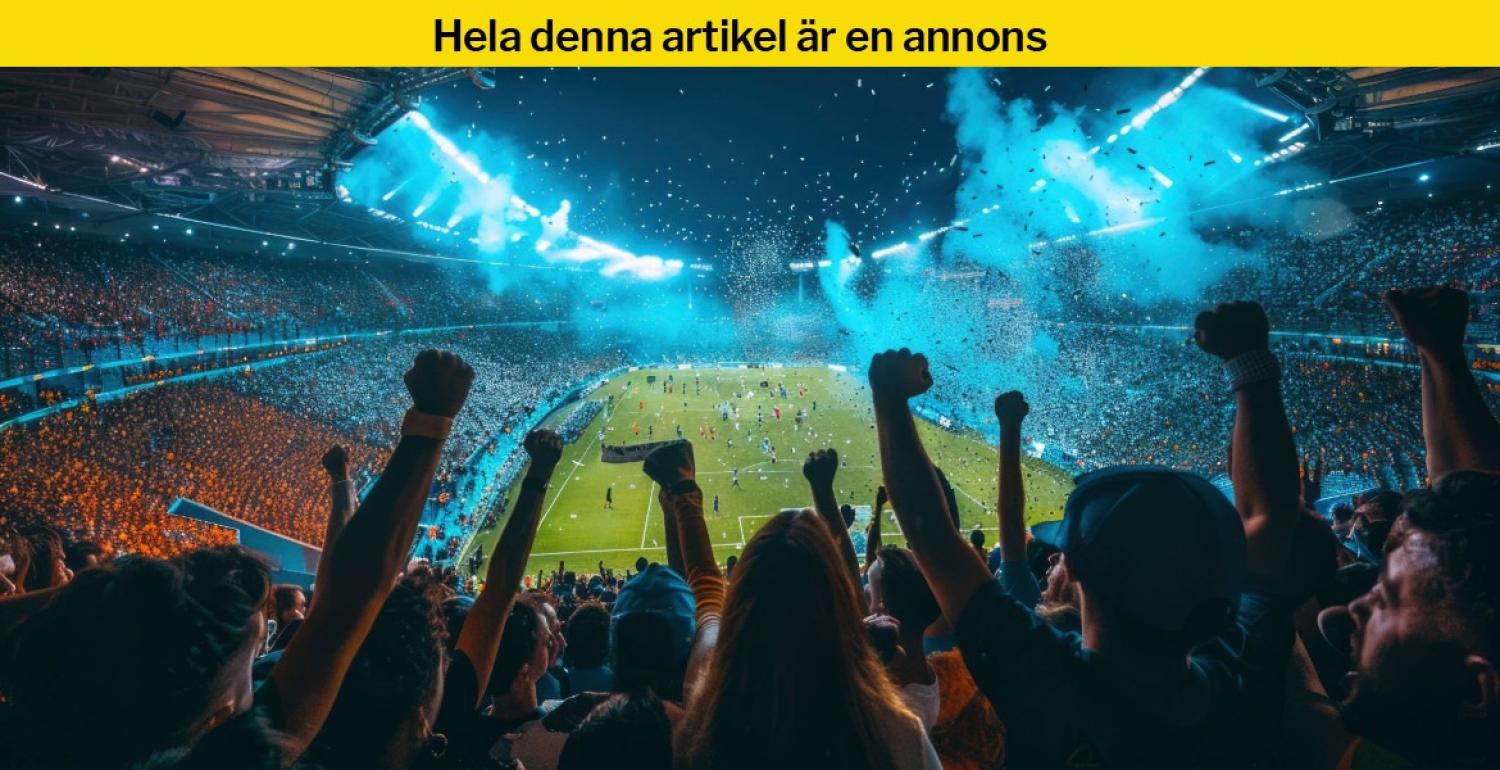 En stor folkmassa jublar i en starkt upplyst stadion under en fotbollsmatch, med blå rök som fyller luften och höjda nävar i förgrunden.