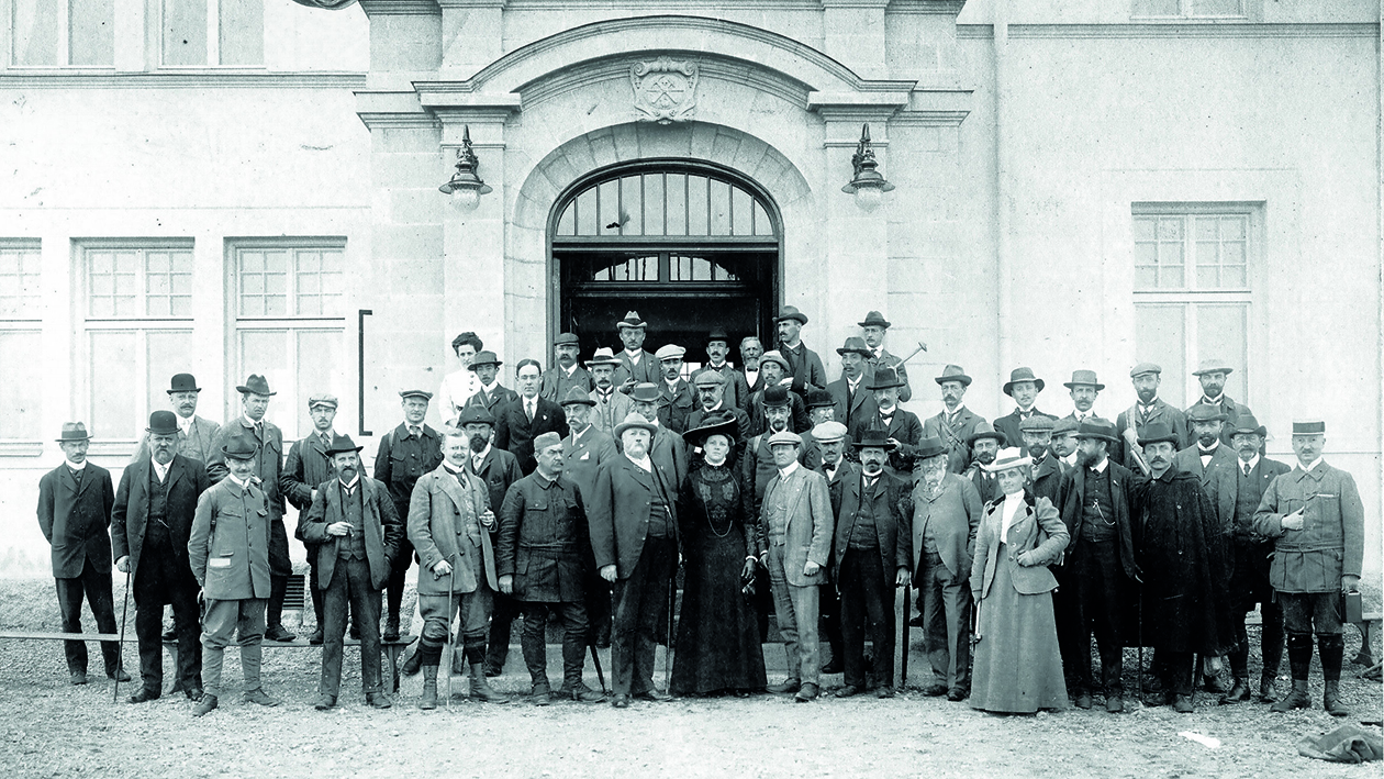 Geologikonferens i Zinkgruvan 1910. Geologikonferensen samlade deltagare från hela världen.