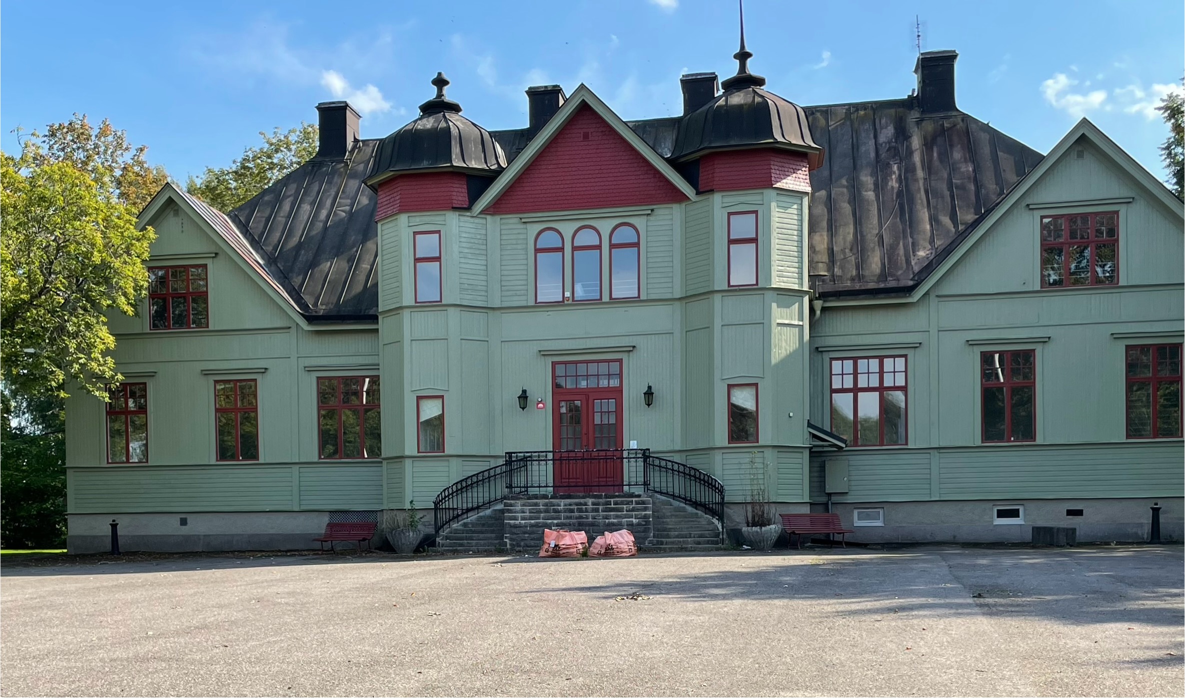 Tingsgården i Sköllersta fortfarande stängd - Sydnärkenytt