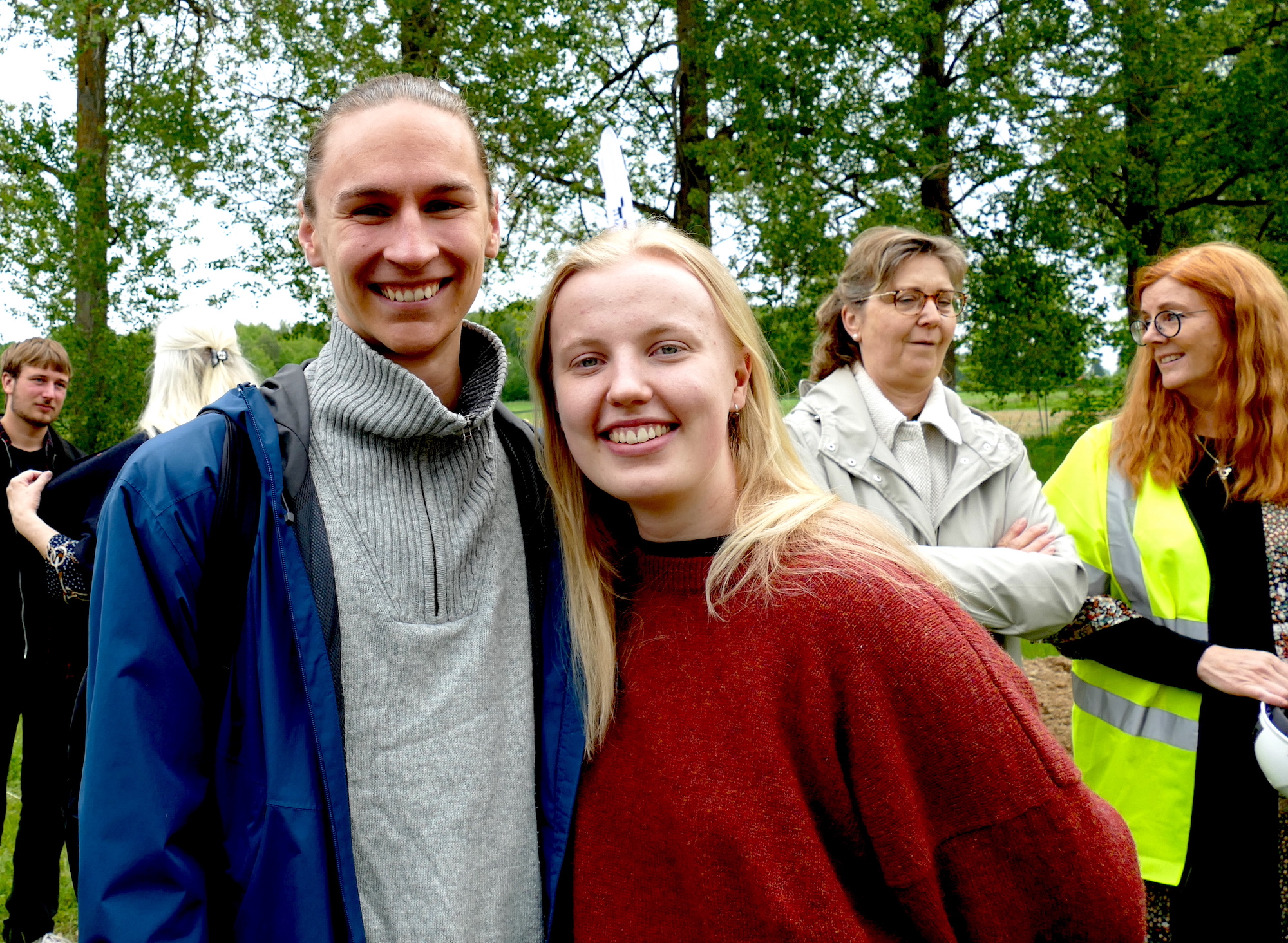David Ringvall Axelsson från Näshulta i Sörmland  och Anna Hellquist från Lund har gått danslinjen.