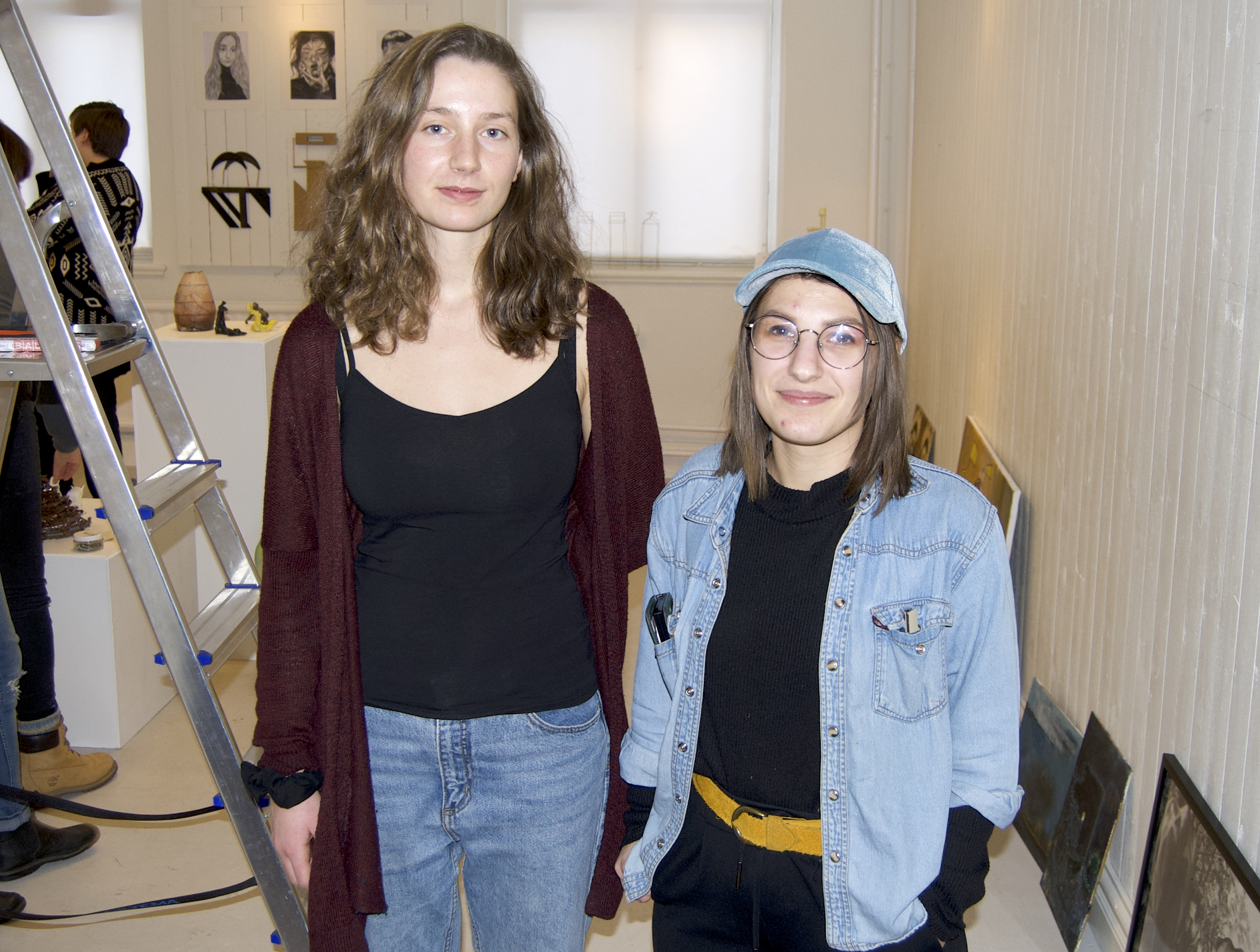 Tea Jerlström och Paulina Svarvare Petrén deltar i konstutställningen.